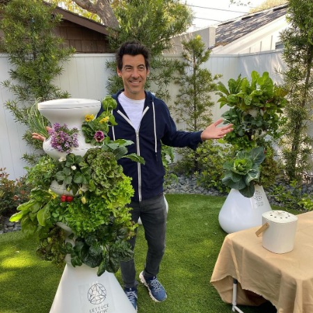 Jacob  Pechenik is a successful film producer and entrepreneur. 